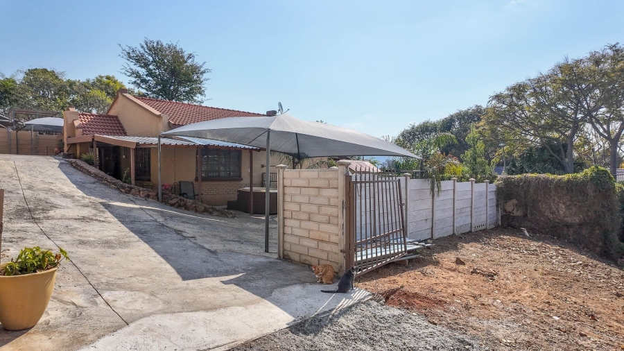3 Bedroom Property for Sale in Protea Park North West